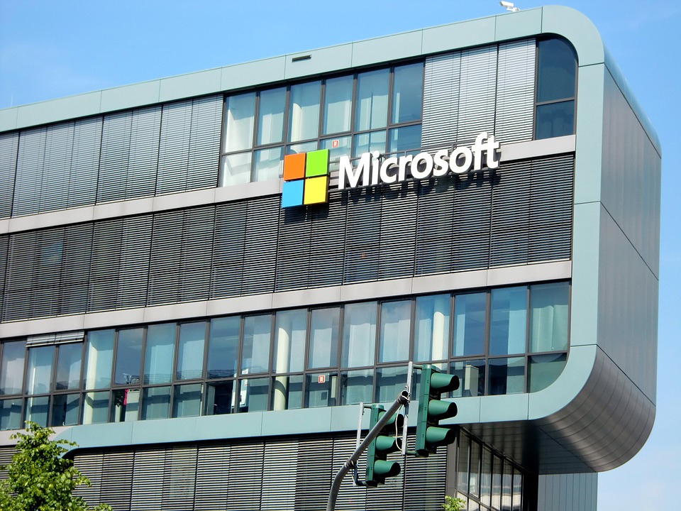 微软发布Q1财报：智能云业务营收108.5亿美元，同比增长27%